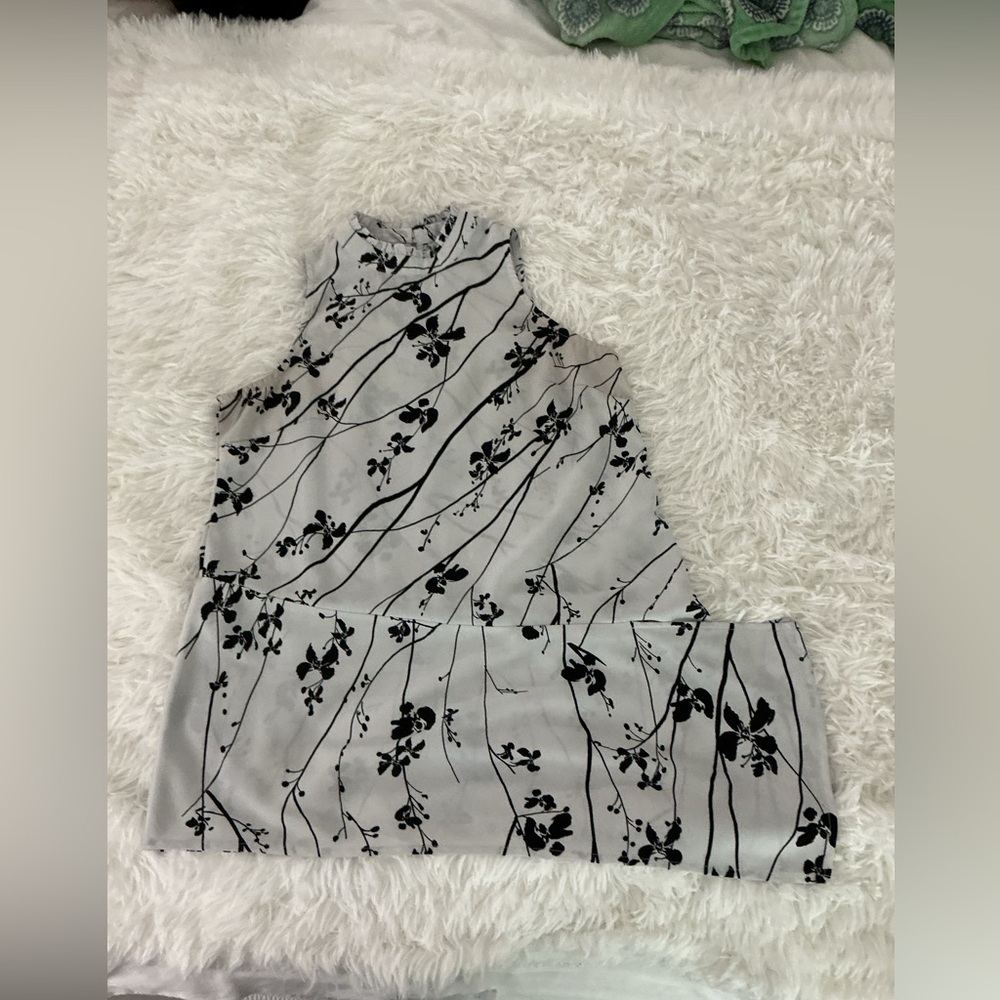 White House Black Market Floral Halter Blouse High Neck Flowy Ruffle Hem Size 4 - Picture 15 of 16